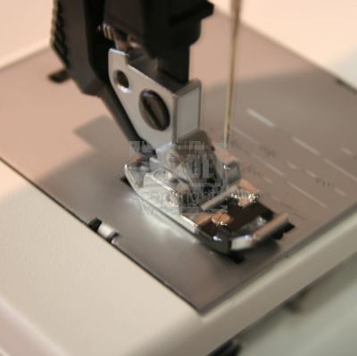 Pfaff Overlockfu� B C D E F G J K